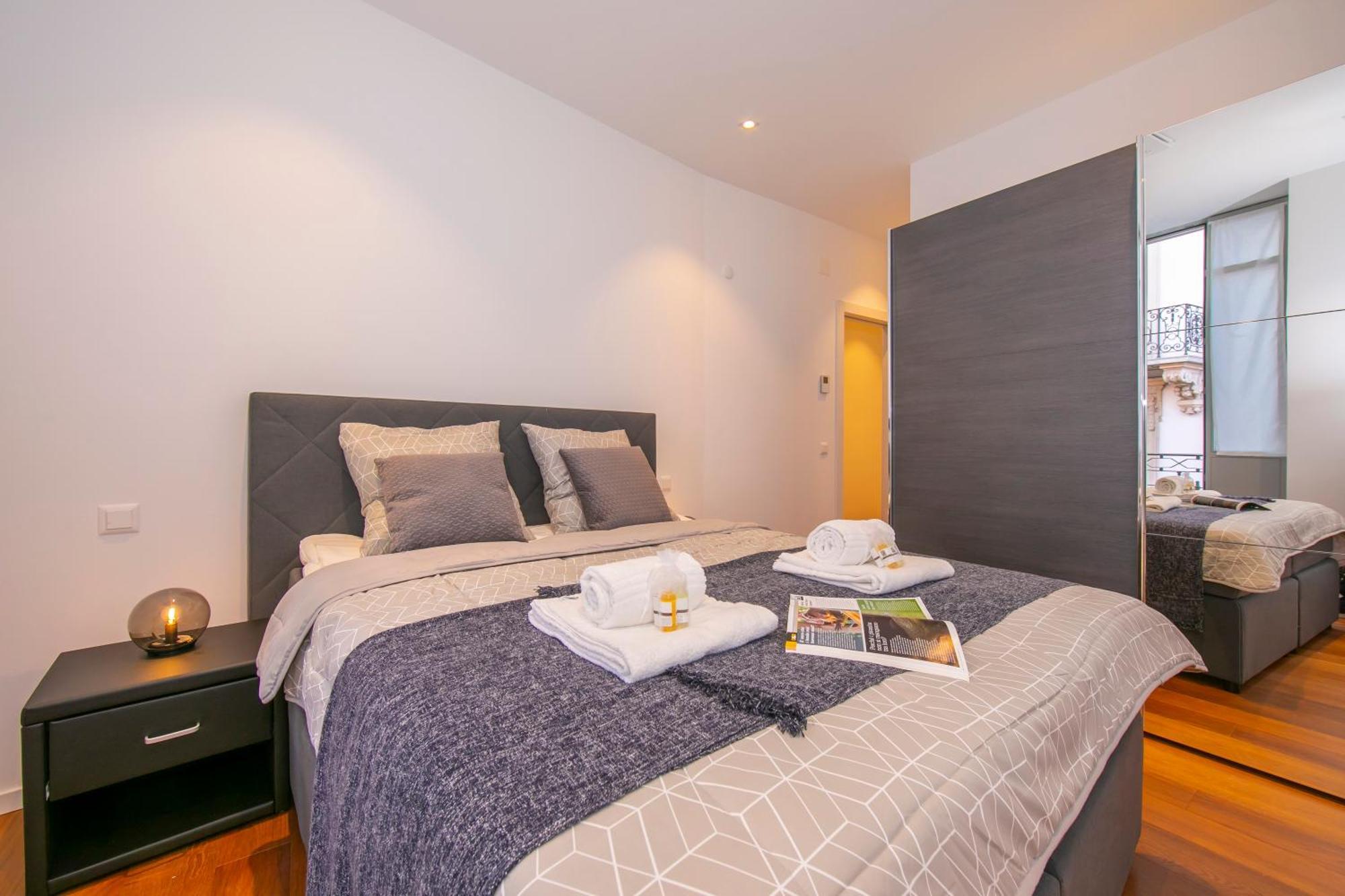 Star Of Lugano - Happy Rentals ภายนอก รูปภาพ