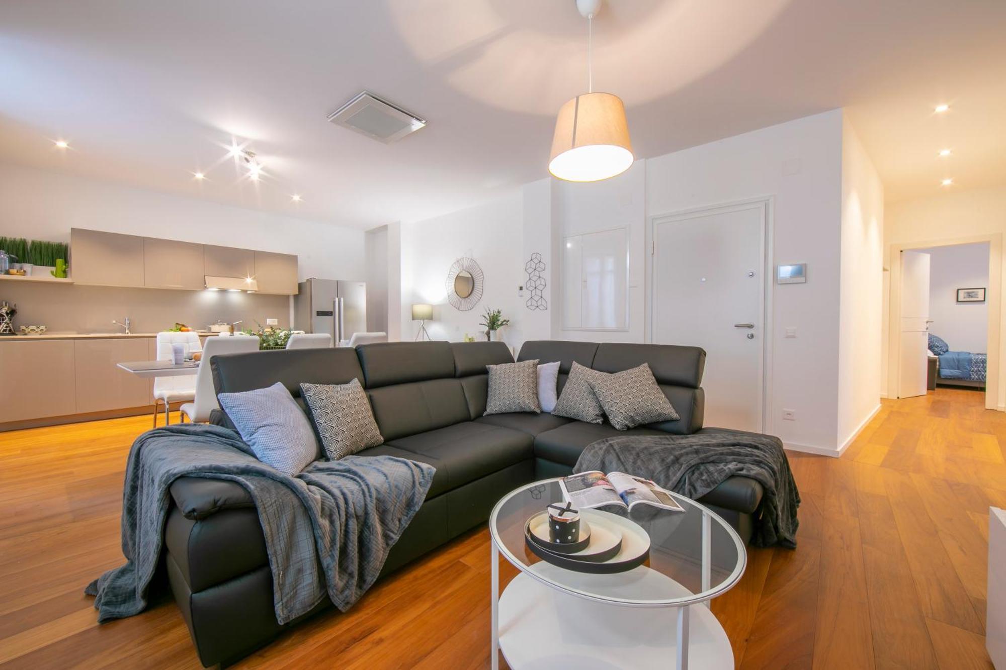 Star Of Lugano - Happy Rentals ภายนอก รูปภาพ